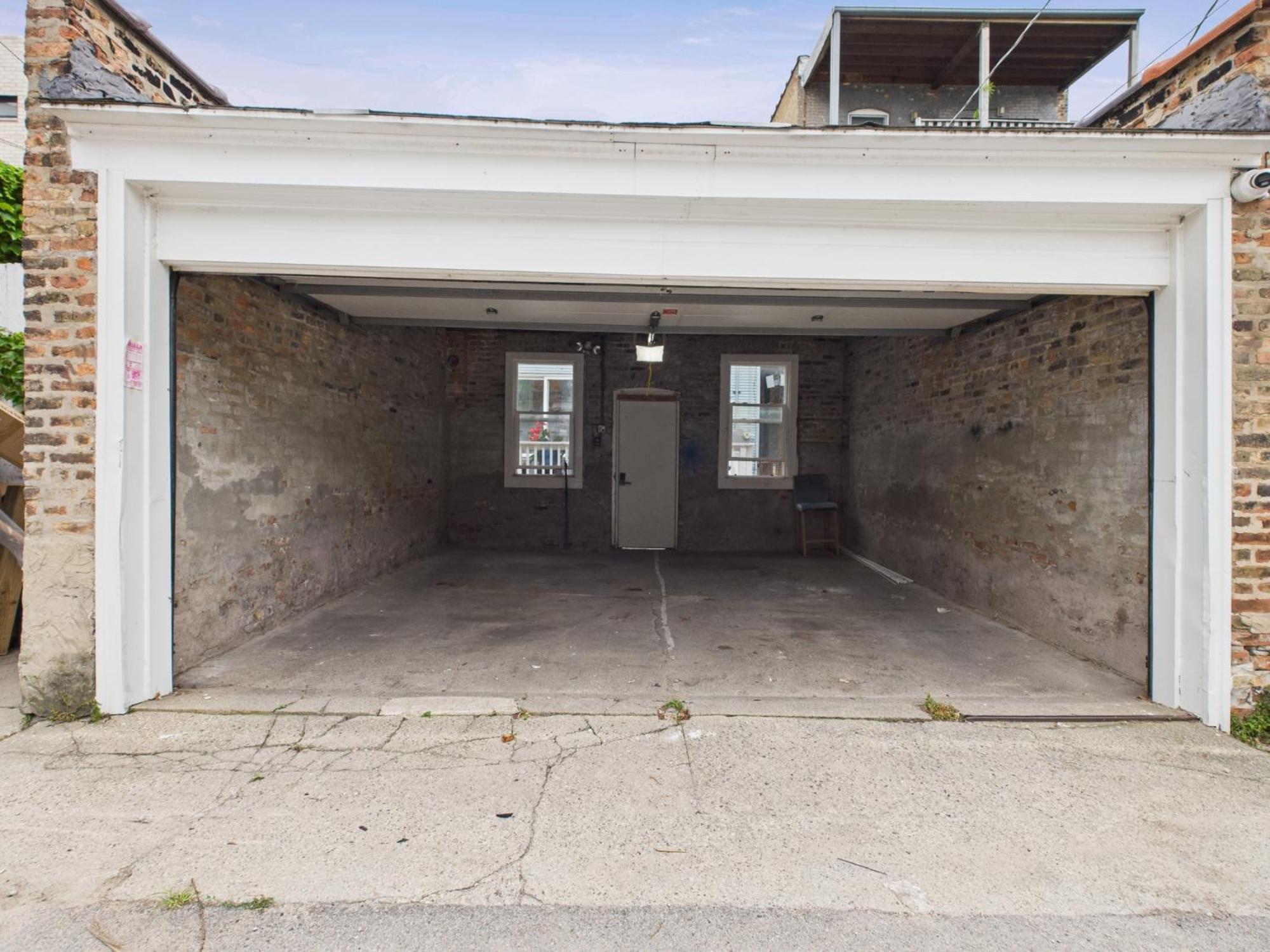 Addison Elite Art Deco Retreat Garage Apartment Chicago