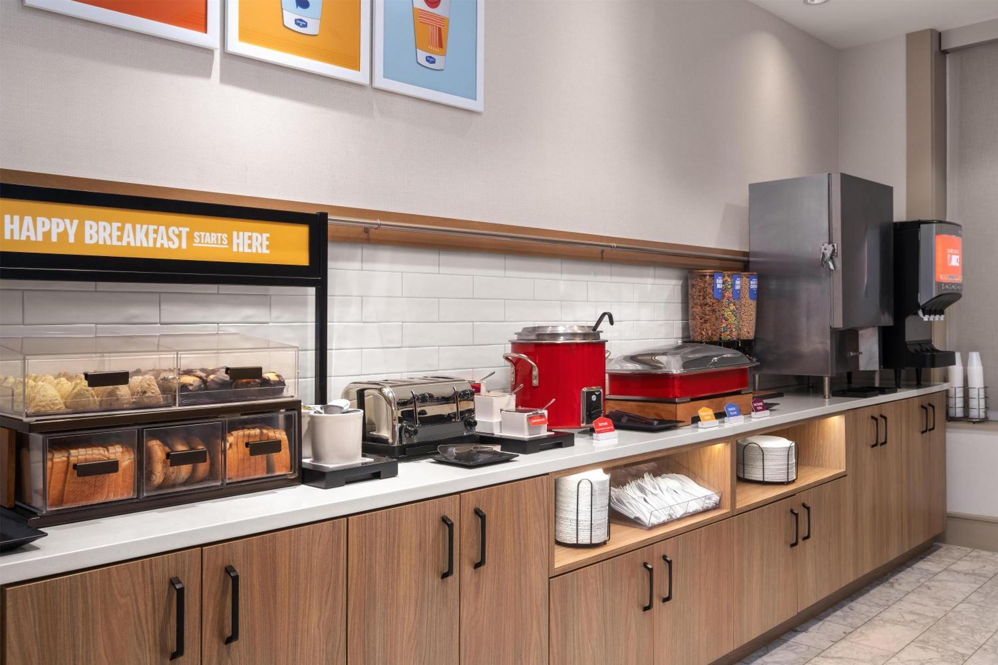 Hampton Majestic Theatre District Hotel