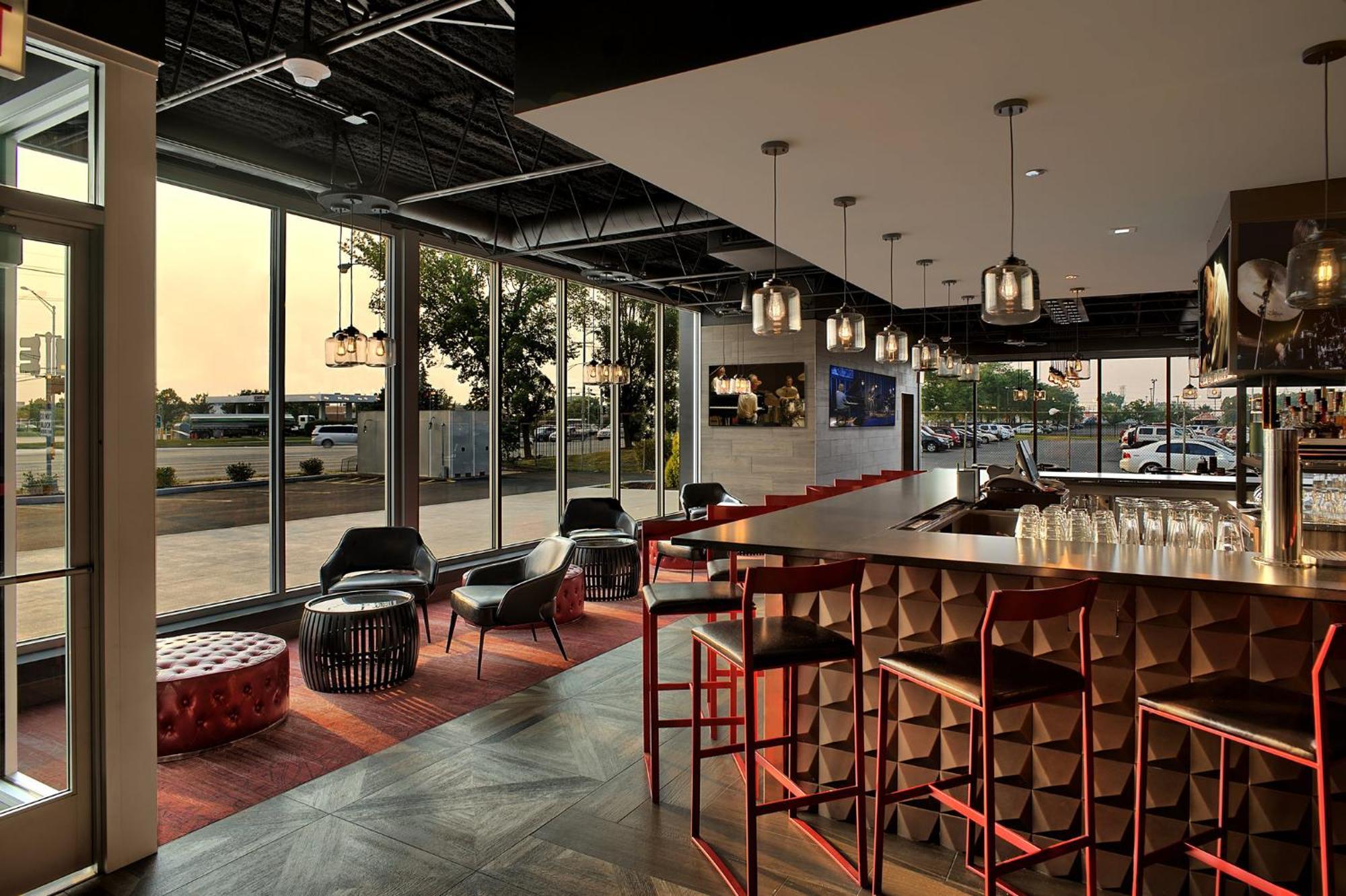 Midway Airport S By Ihg Hotel Chicago