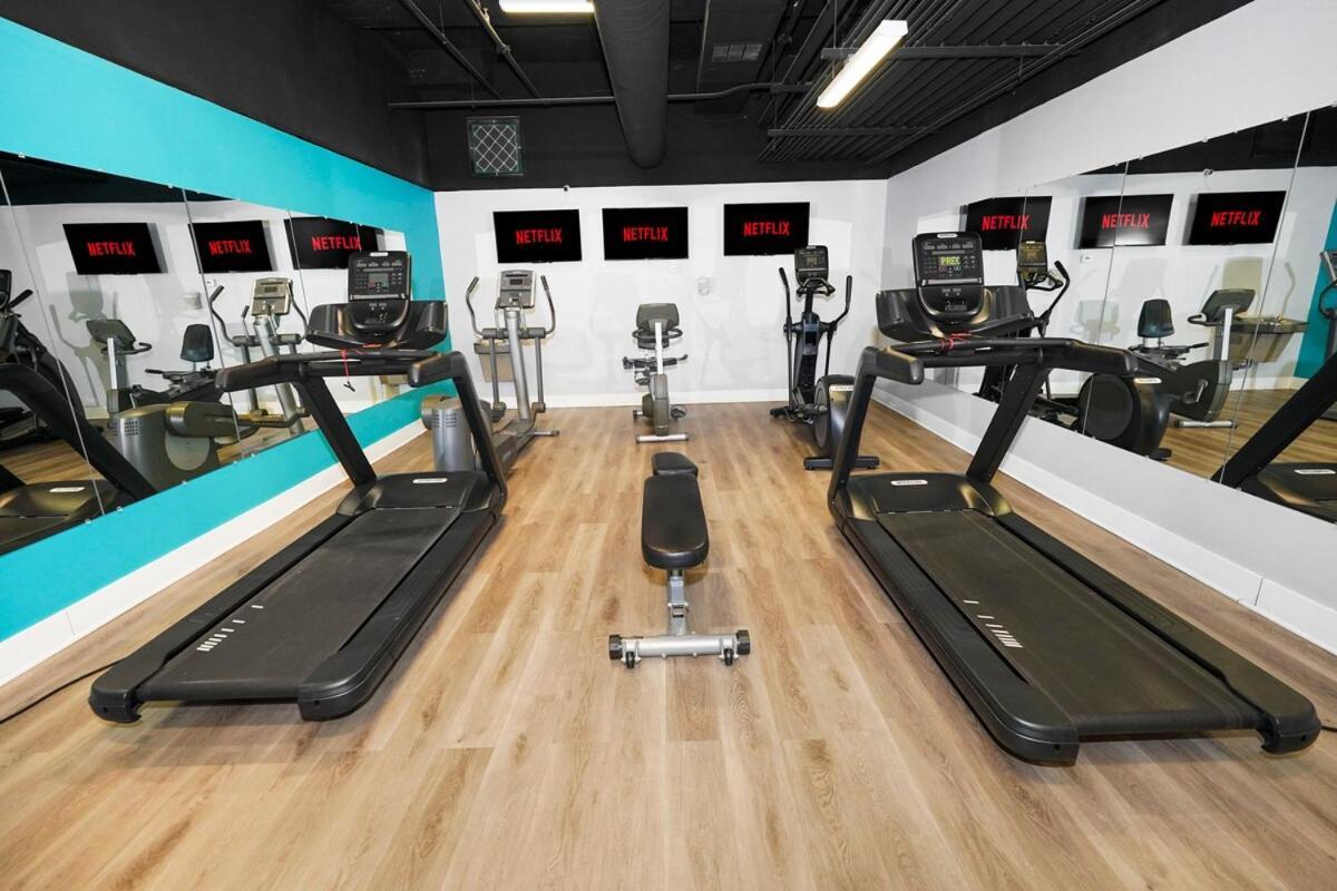 Apartment South Loop 2br Corner Unit With Natural Light, Optional Parking And Guest Access Near Downtown And Mccormick Place *