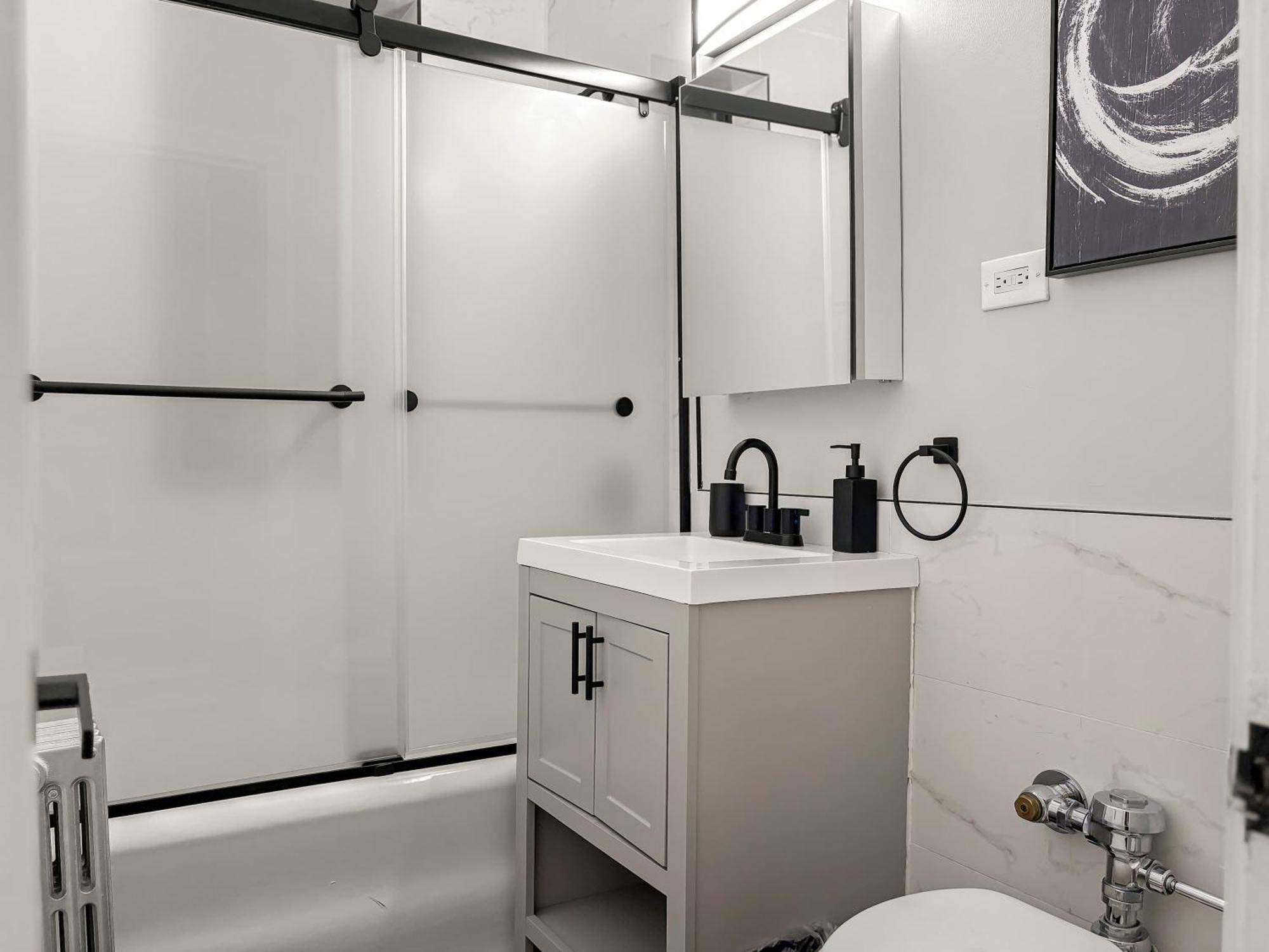 Spacious 4br Retreat - Chase E1 * Chicago