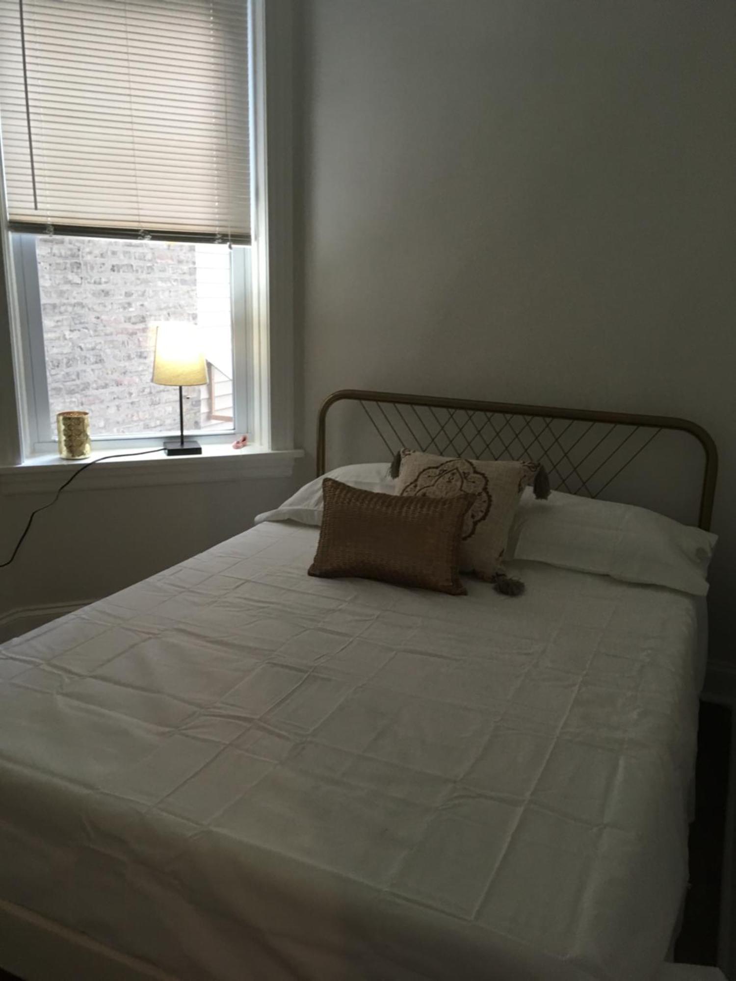 Apartment Logan Square Modern