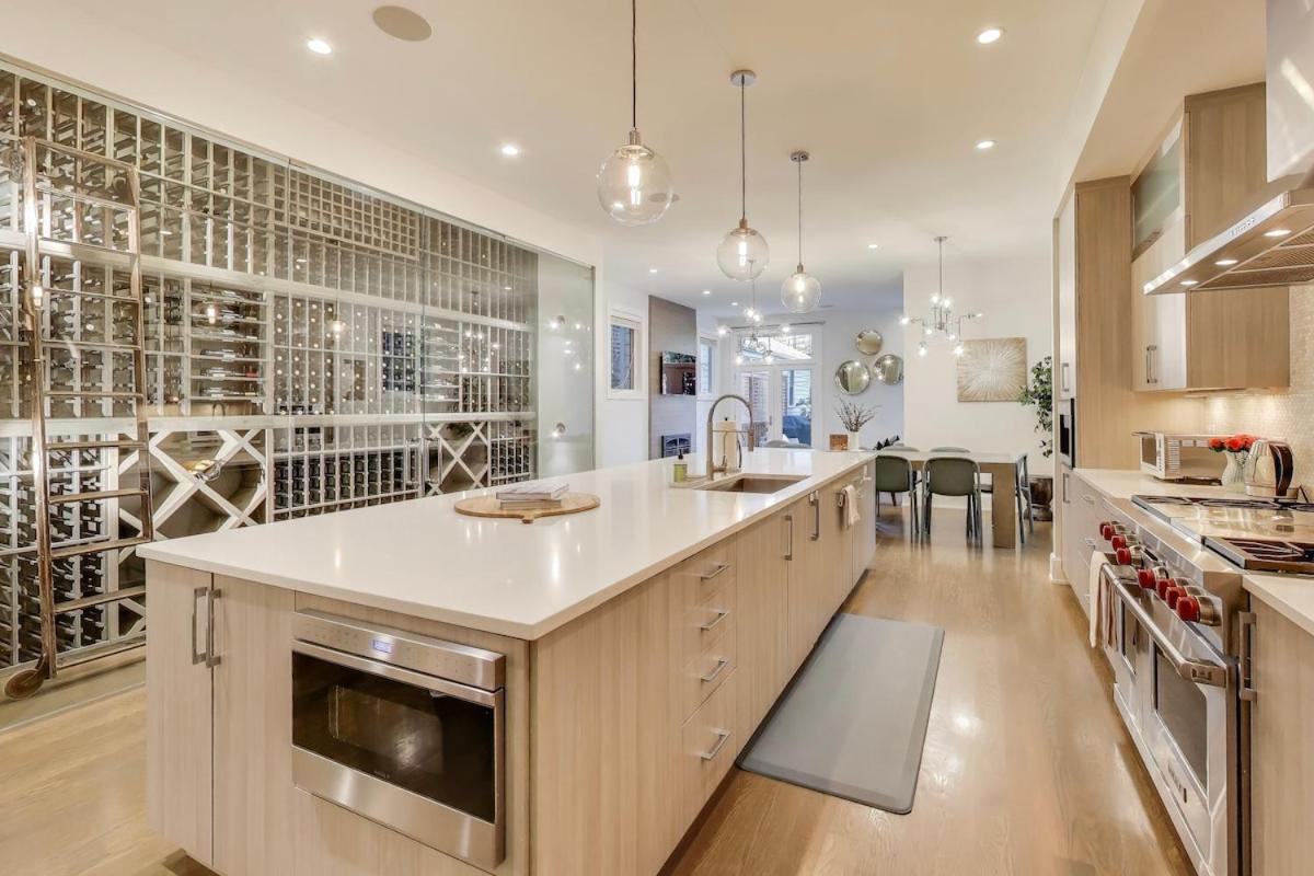 Hello Again, Chicago! * Chicago