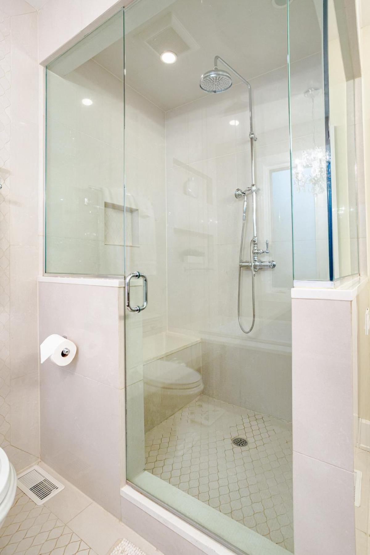 Hello Again, Chicago! Chicago