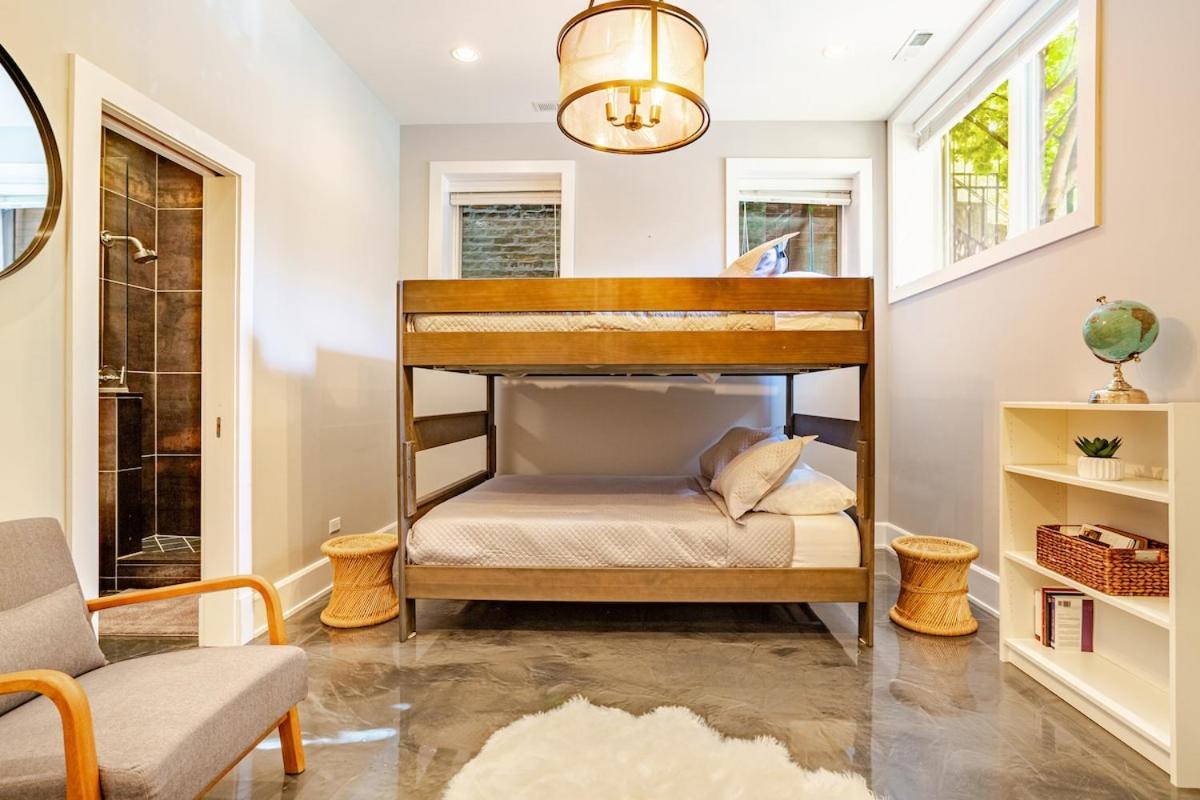 Hello Again, Chicago! Holiday home *