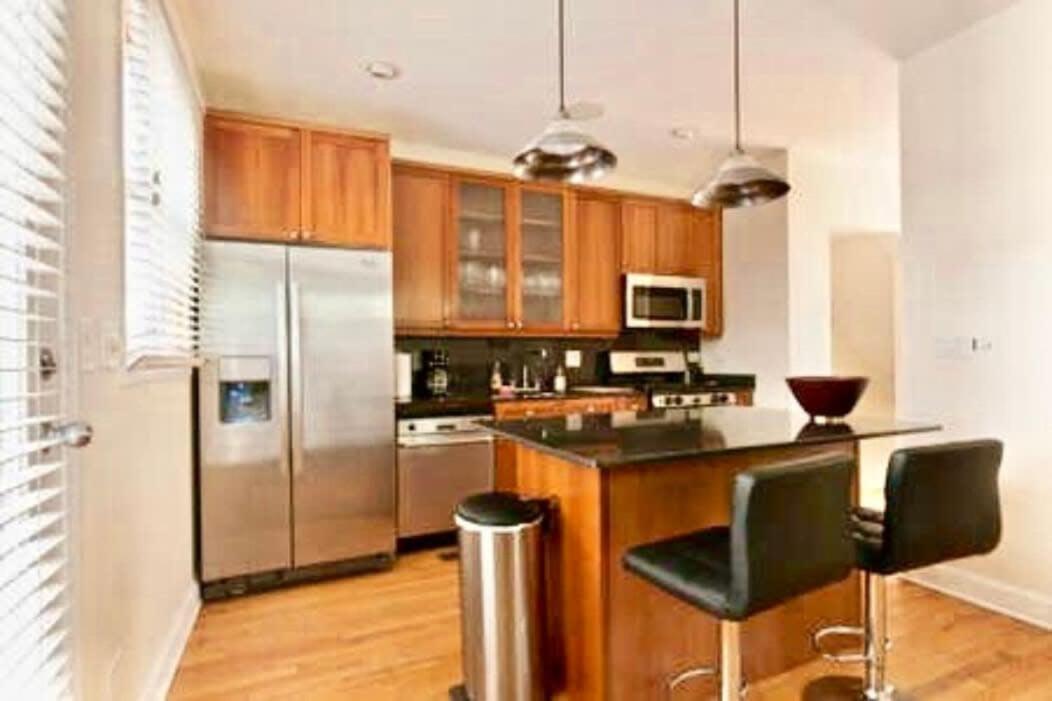 2 Rooftops 2 Car Garage 4 Stories Holiday home