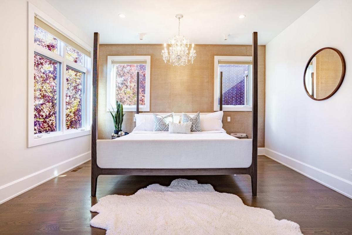 Hello Again, Chicago! * Chicago