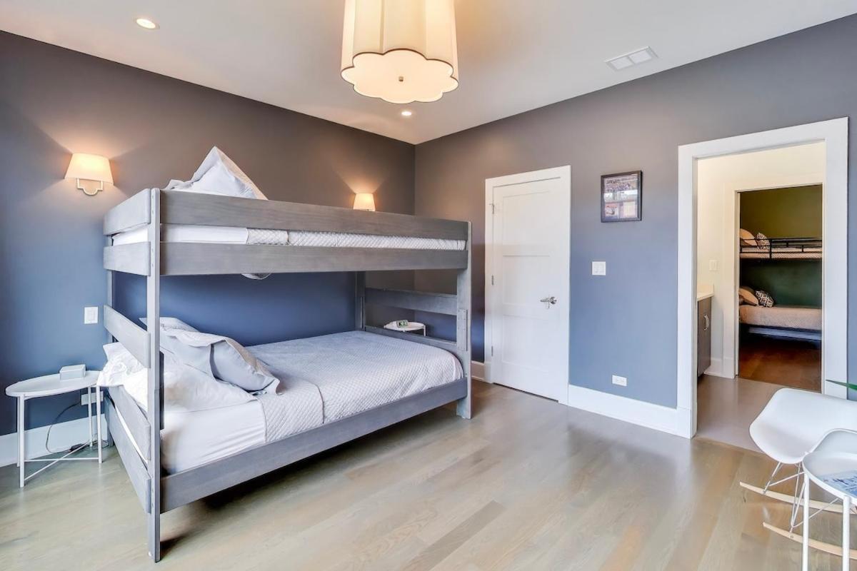 Hello Again, Chicago! Holiday home