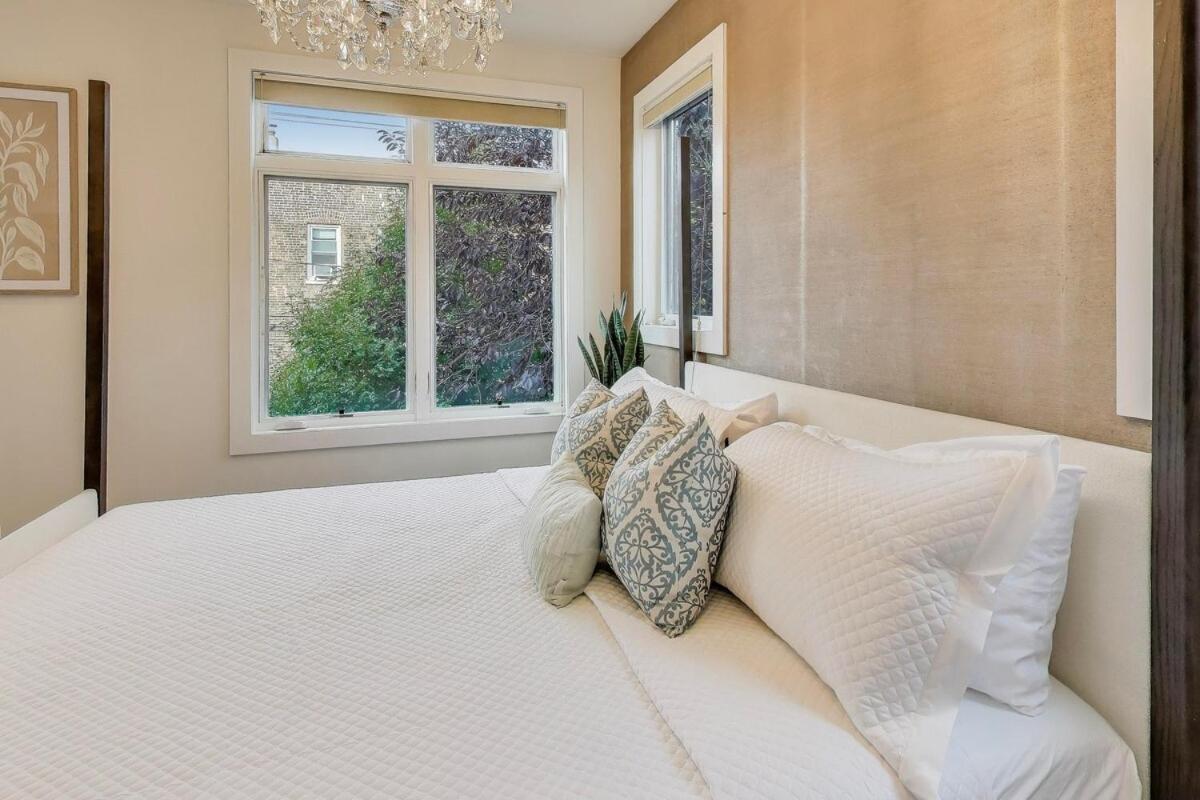 Hello Again, Chicago!