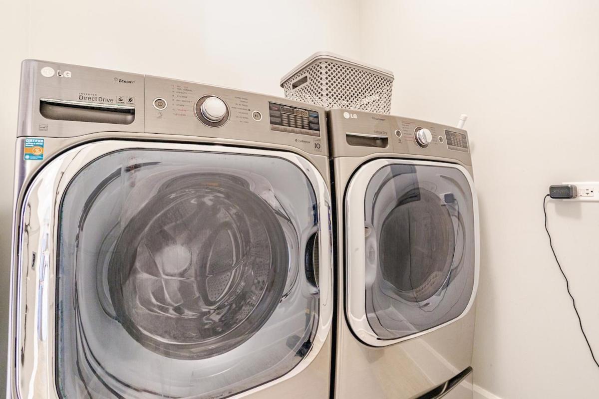 Hello Again, Chicago!