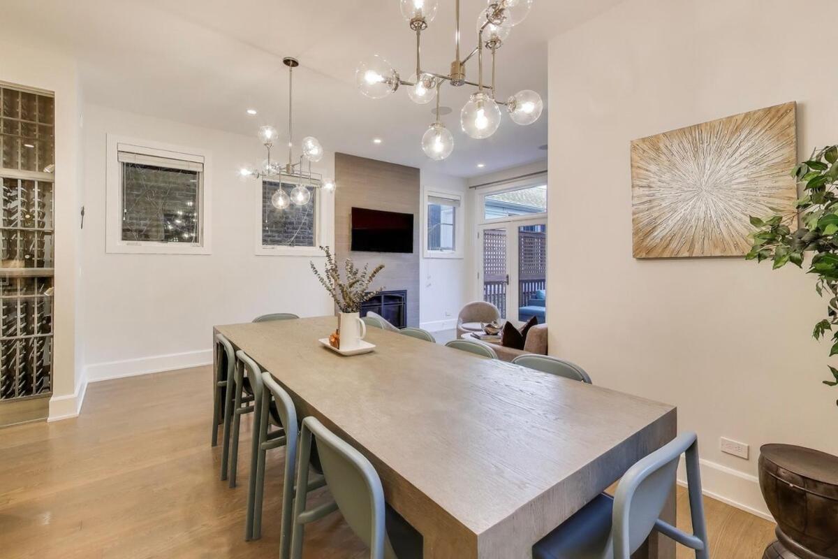 Hello Again, Chicago! Holiday home *