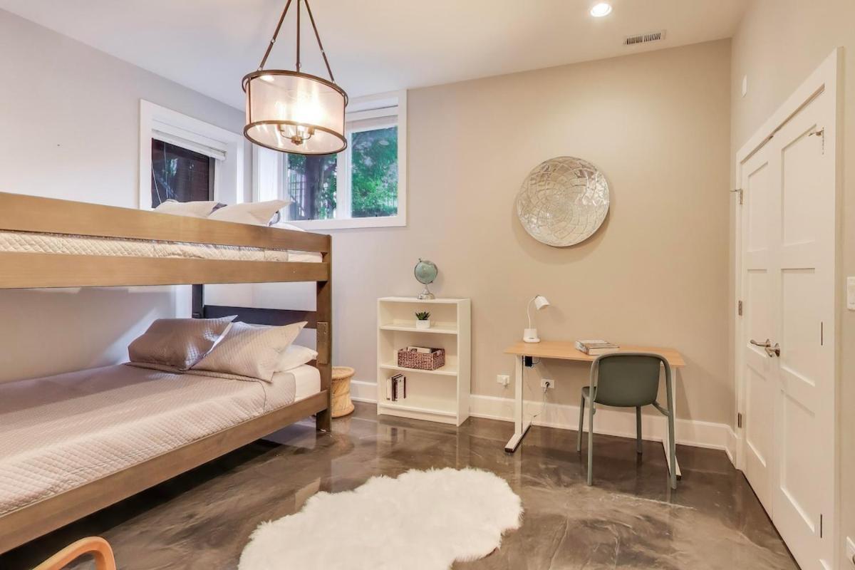 Hello Again, Chicago! Holiday home *