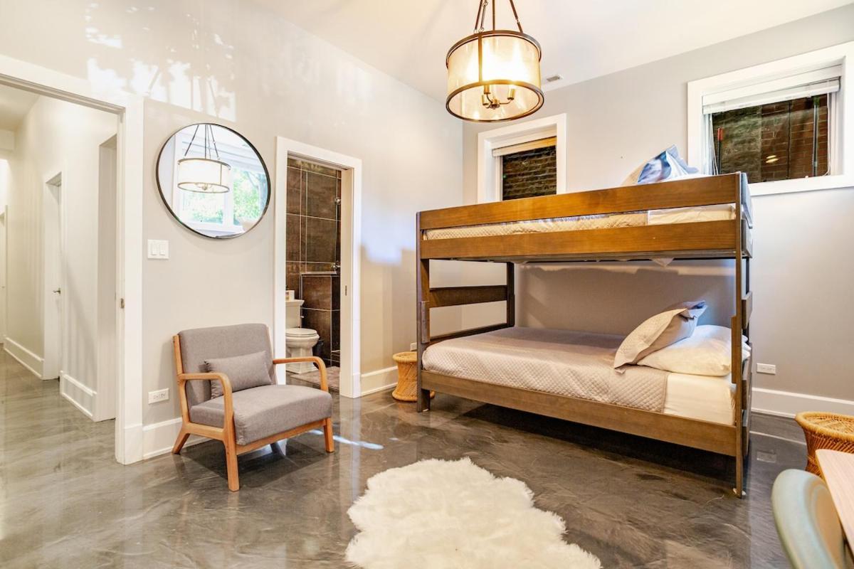 Hello Again, Chicago! *