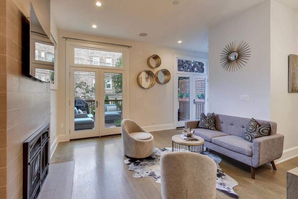 Hello Again, Chicago! Chicago