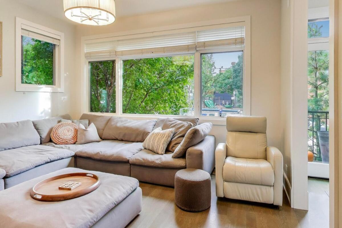 Hello Again, Chicago! *