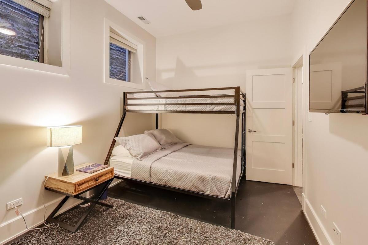 Hello Again, Chicago! Holiday home