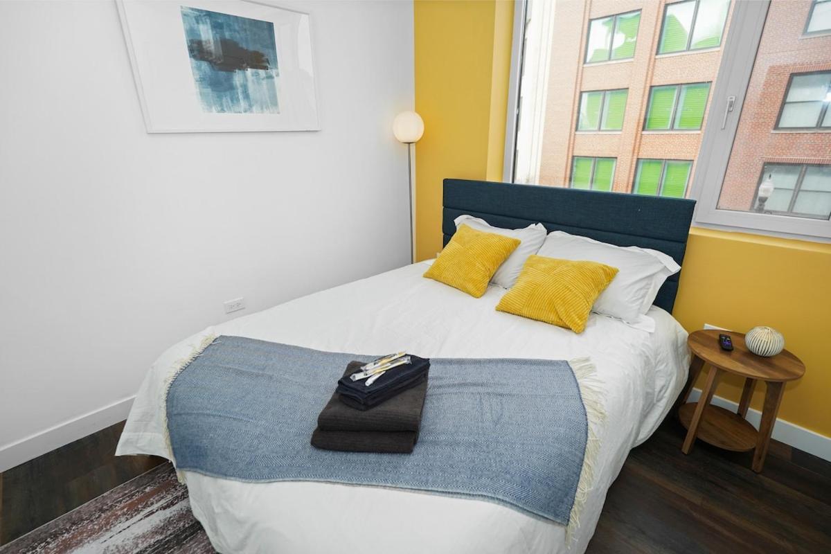 4br South Loop By Soldier Field Area Apartment Chicago