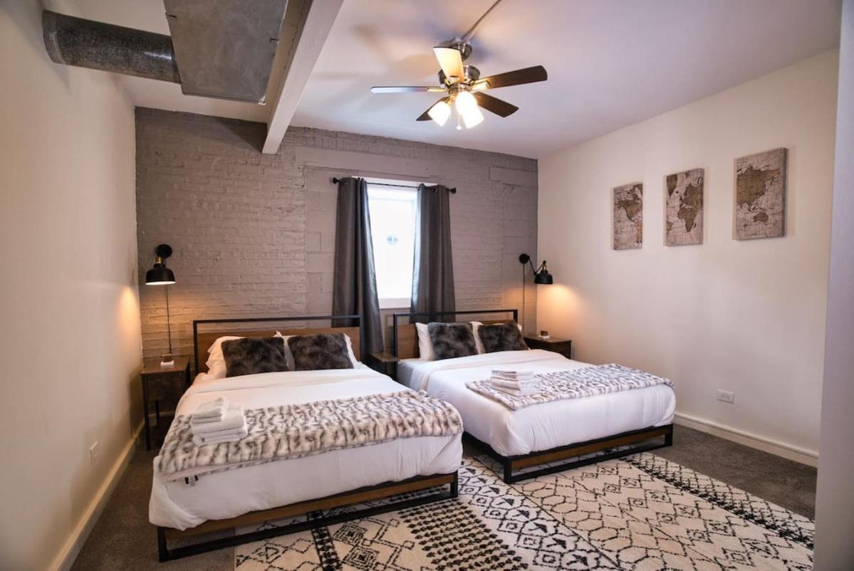 Mccormick 4br Huge Unit W/ Pool Table | Sleeps 10
