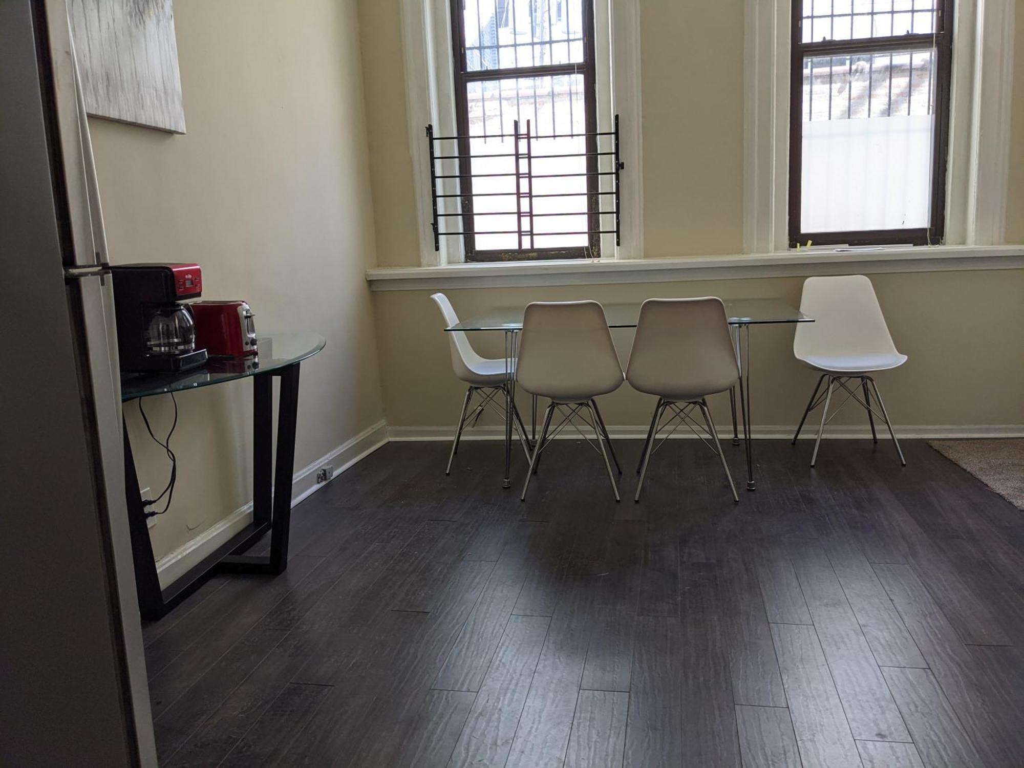 Downtown Vintage Apartment *