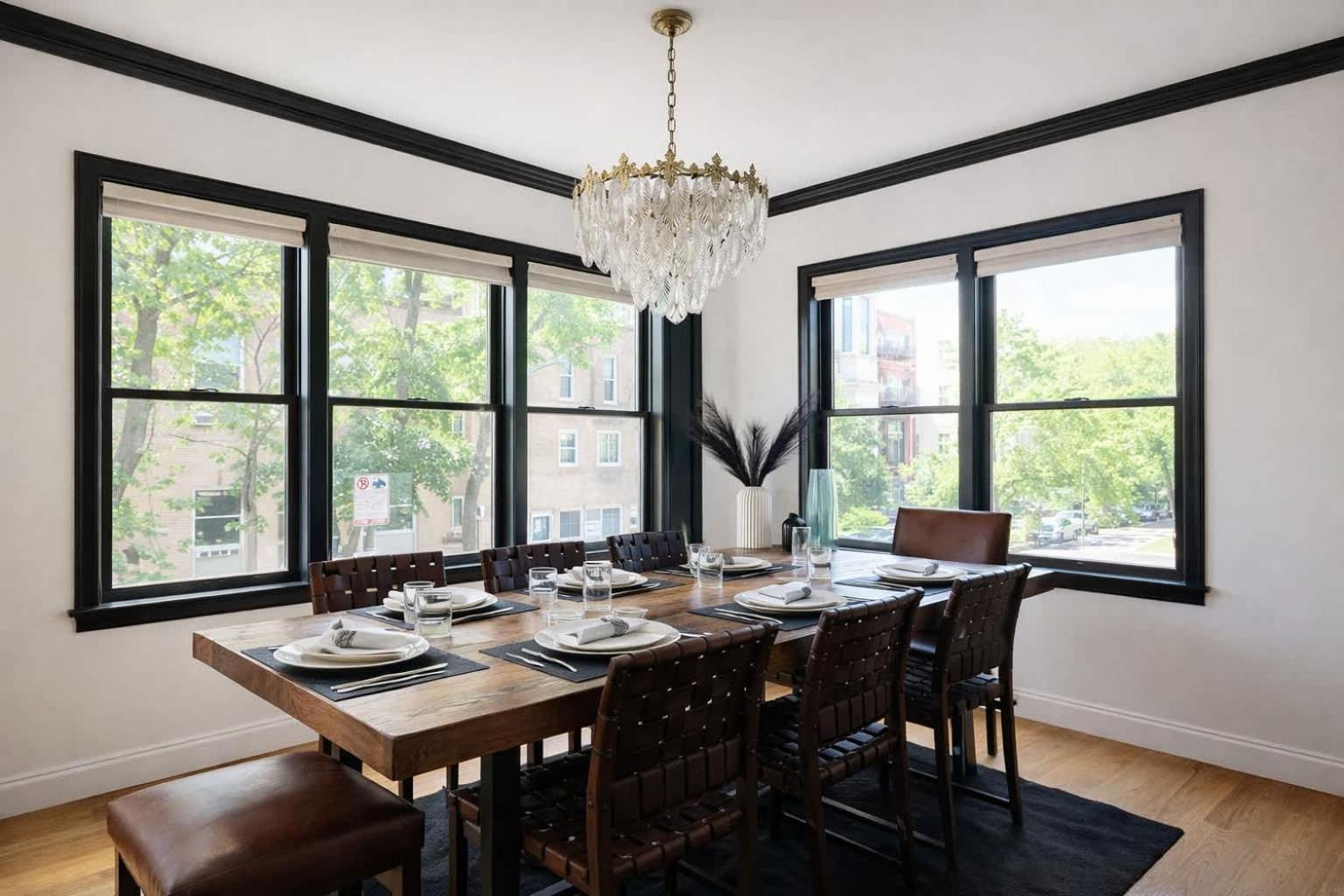 Cozy Wicker Park With Movie