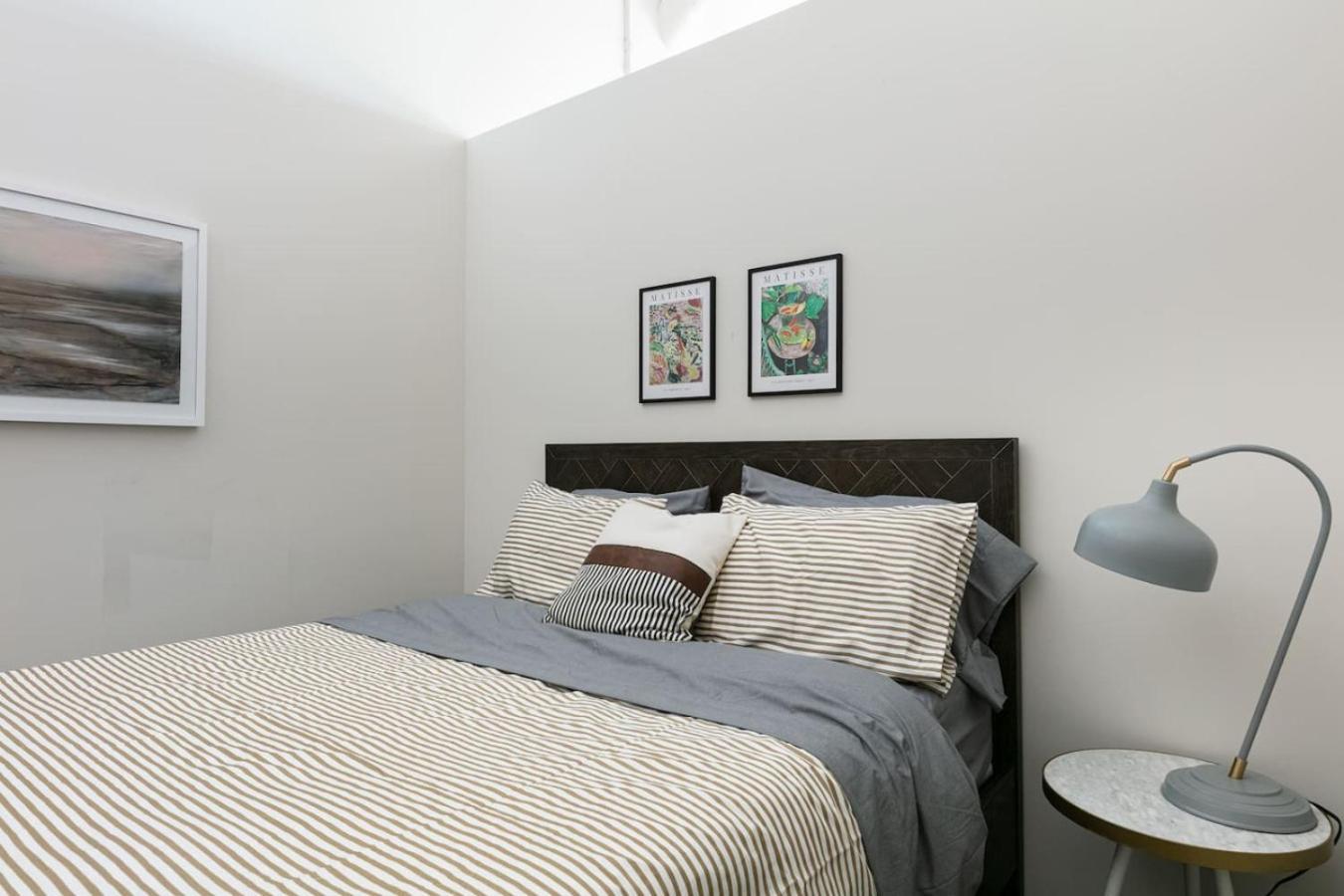 Downtown Mich Ave - 6 Penthouses, Sleep 25