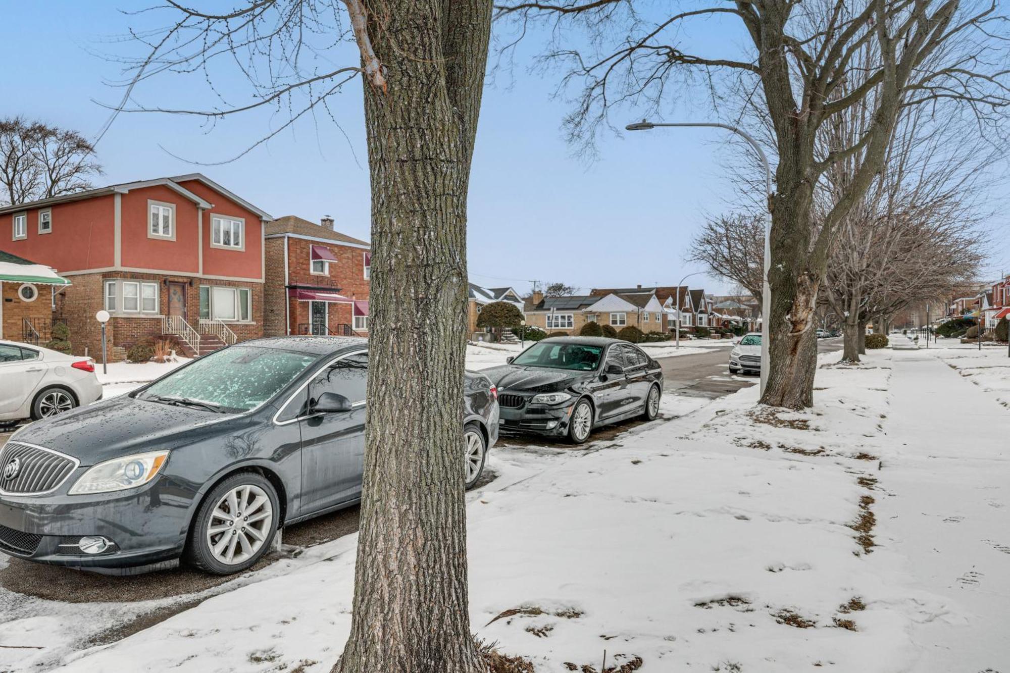 Commuter-friendly In Chicagos South Side Holiday home Chicago