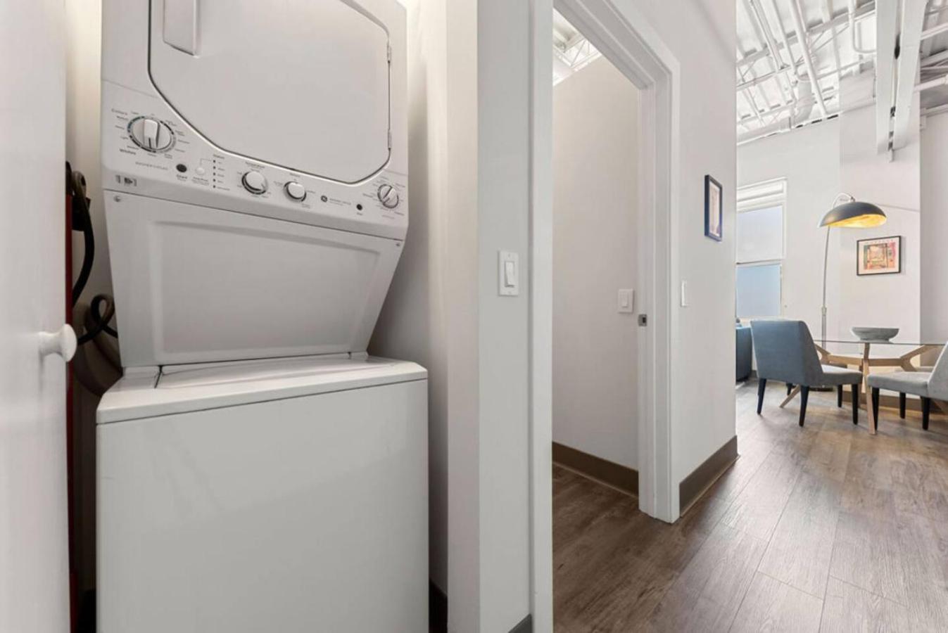 Downtown Mich Ave - 6 Penthouses, Sleep 25 * Chicago