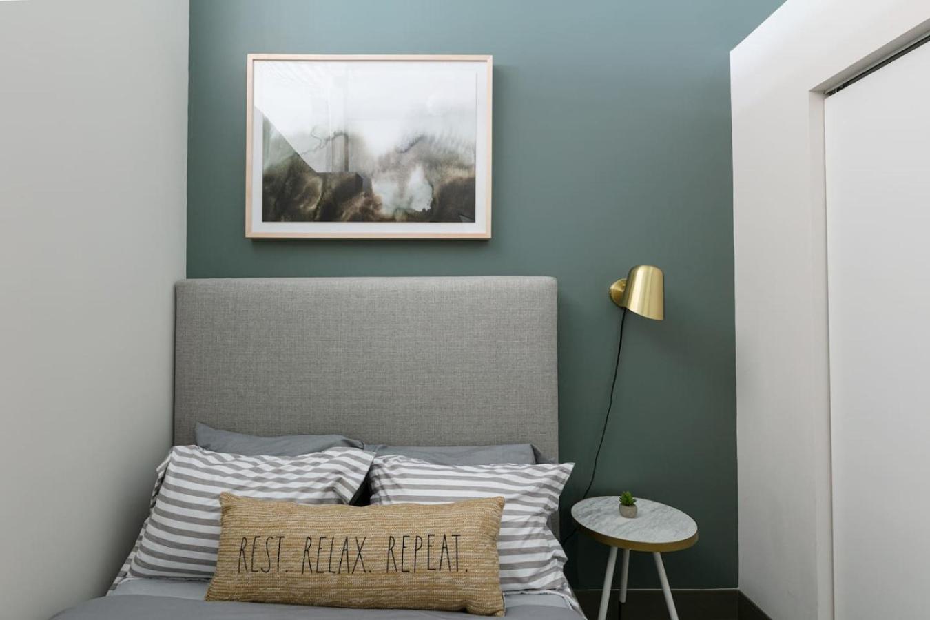 Downtown Mich Ave - 6 Penthouses, Sleep 25 Holiday home Chicago