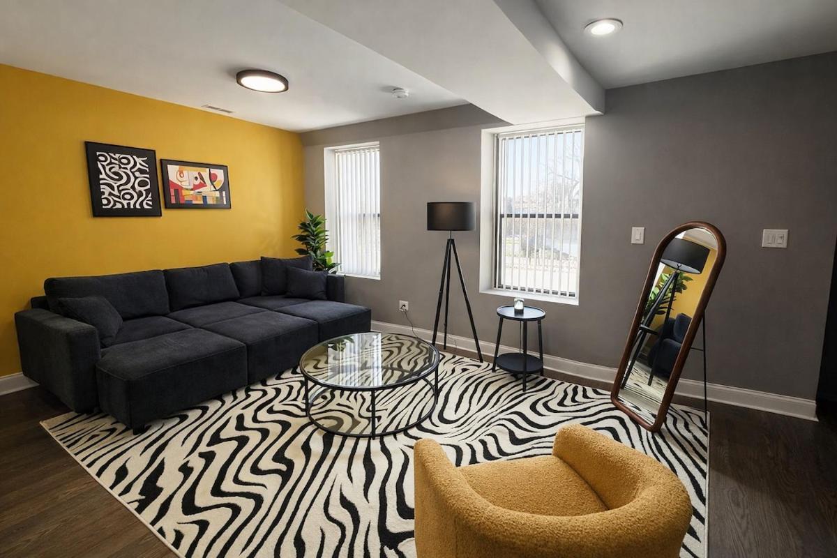 Cozy 2br Unit Near Garfield Park & United Center Apartment *