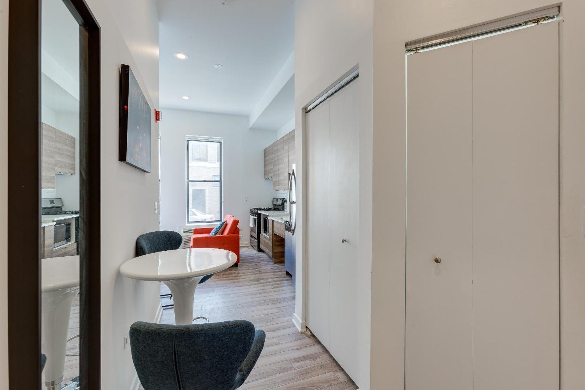Ground Floor In By 747 Lofts *