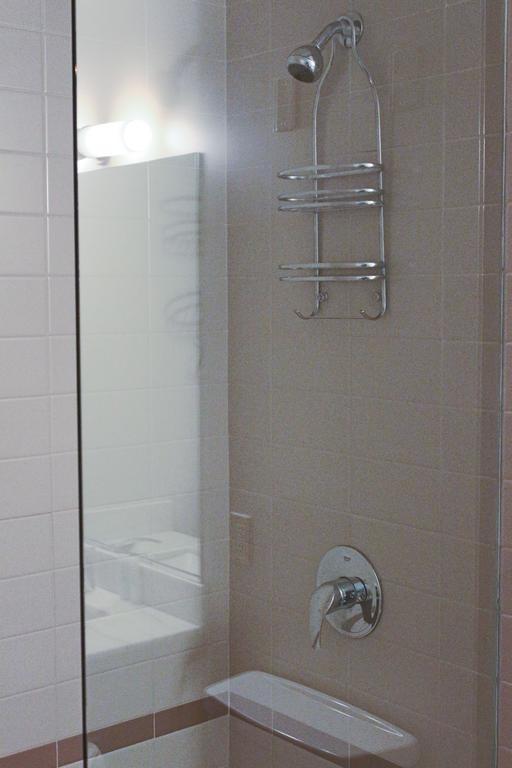 Bridgestreet At State And Grand Aparthotel