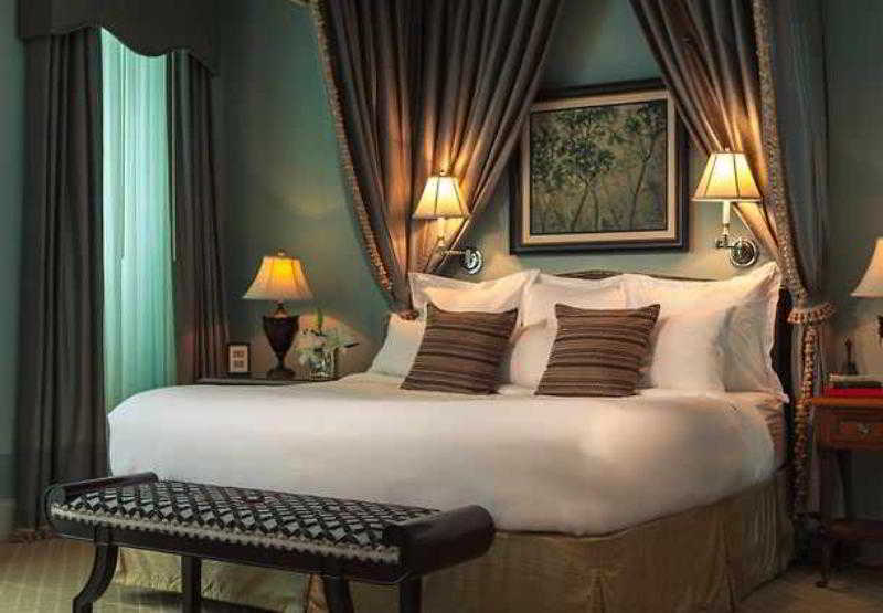 The Blackstone, Autograph Collection 4*