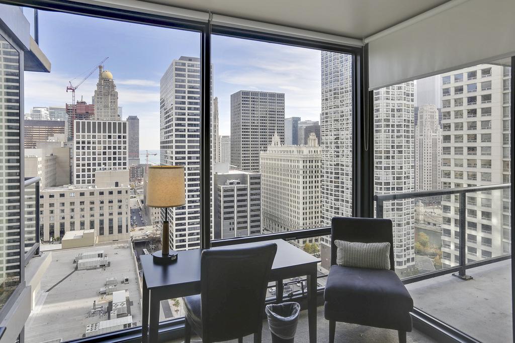 Bridgestreet At State And Grand Aparthotel Chicago