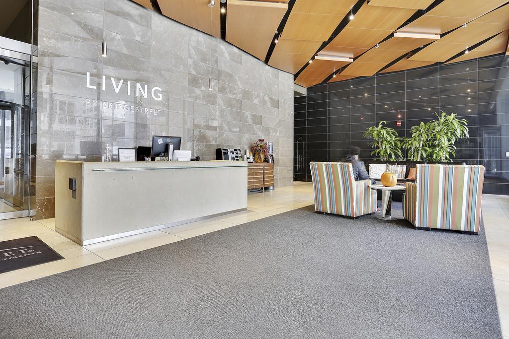 Bridgestreet At State And Grand 4*