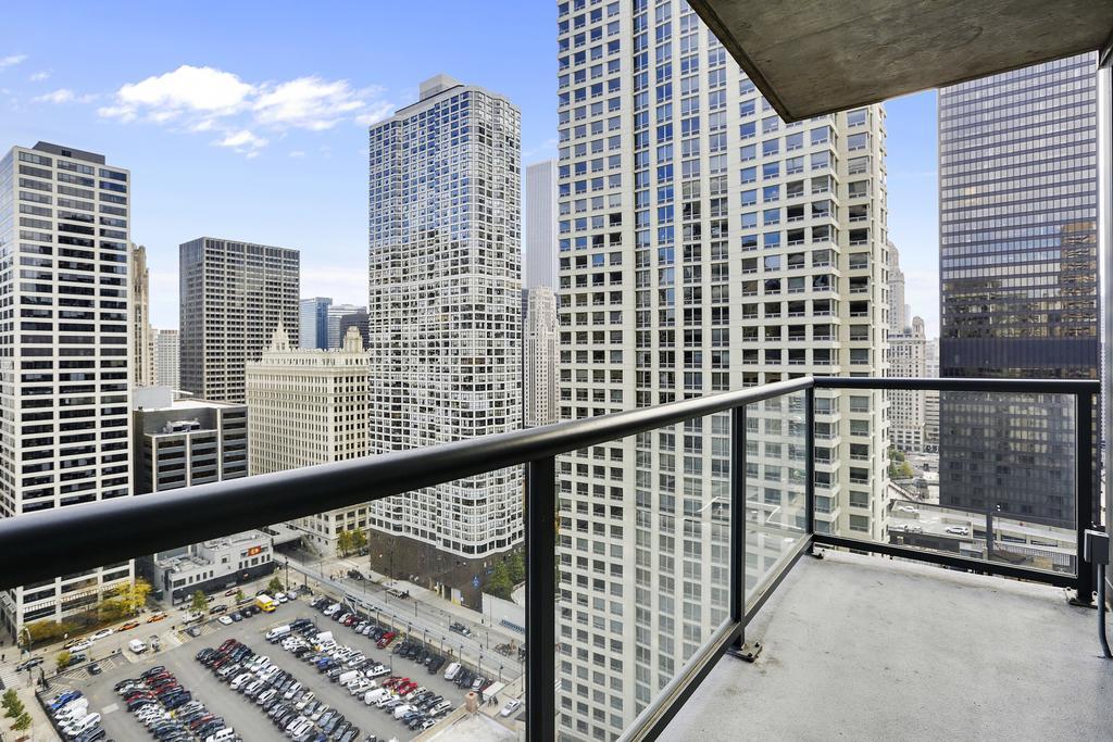 Aparthotel Bridgestreet At State And Grand 4*