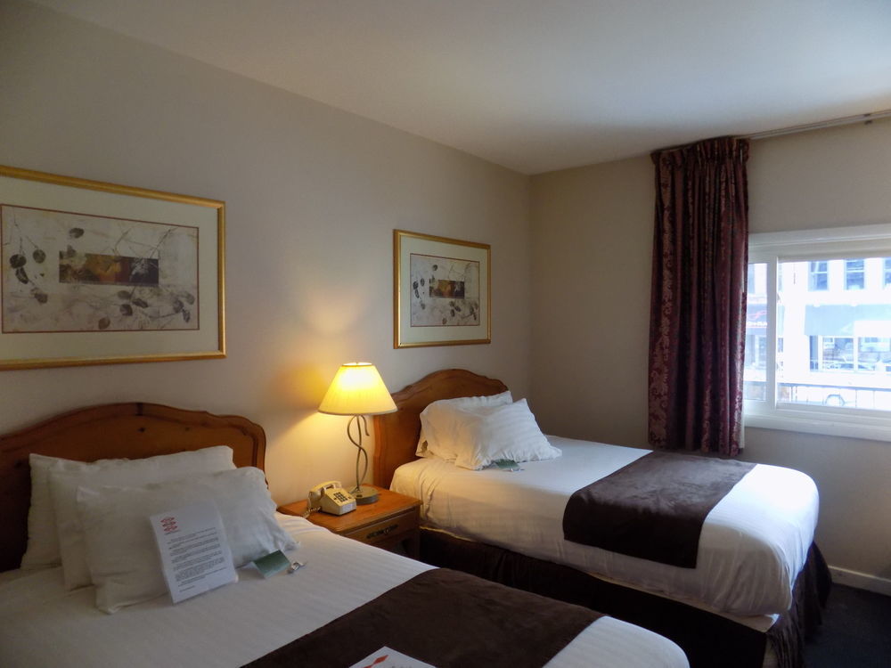 Motel Ohio House Chicago