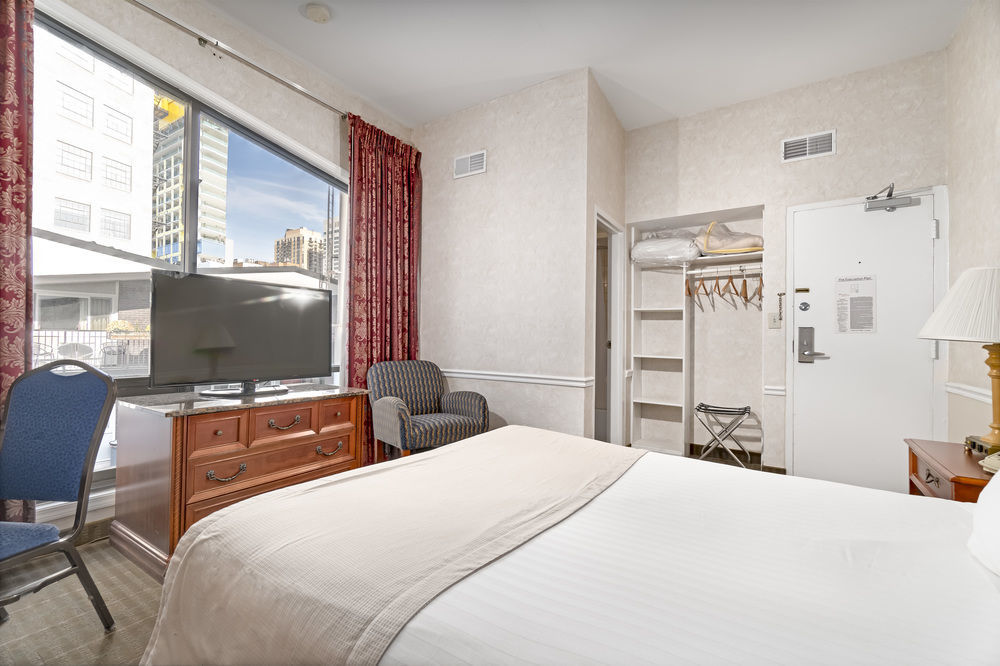 Ohio House 3* Chicago