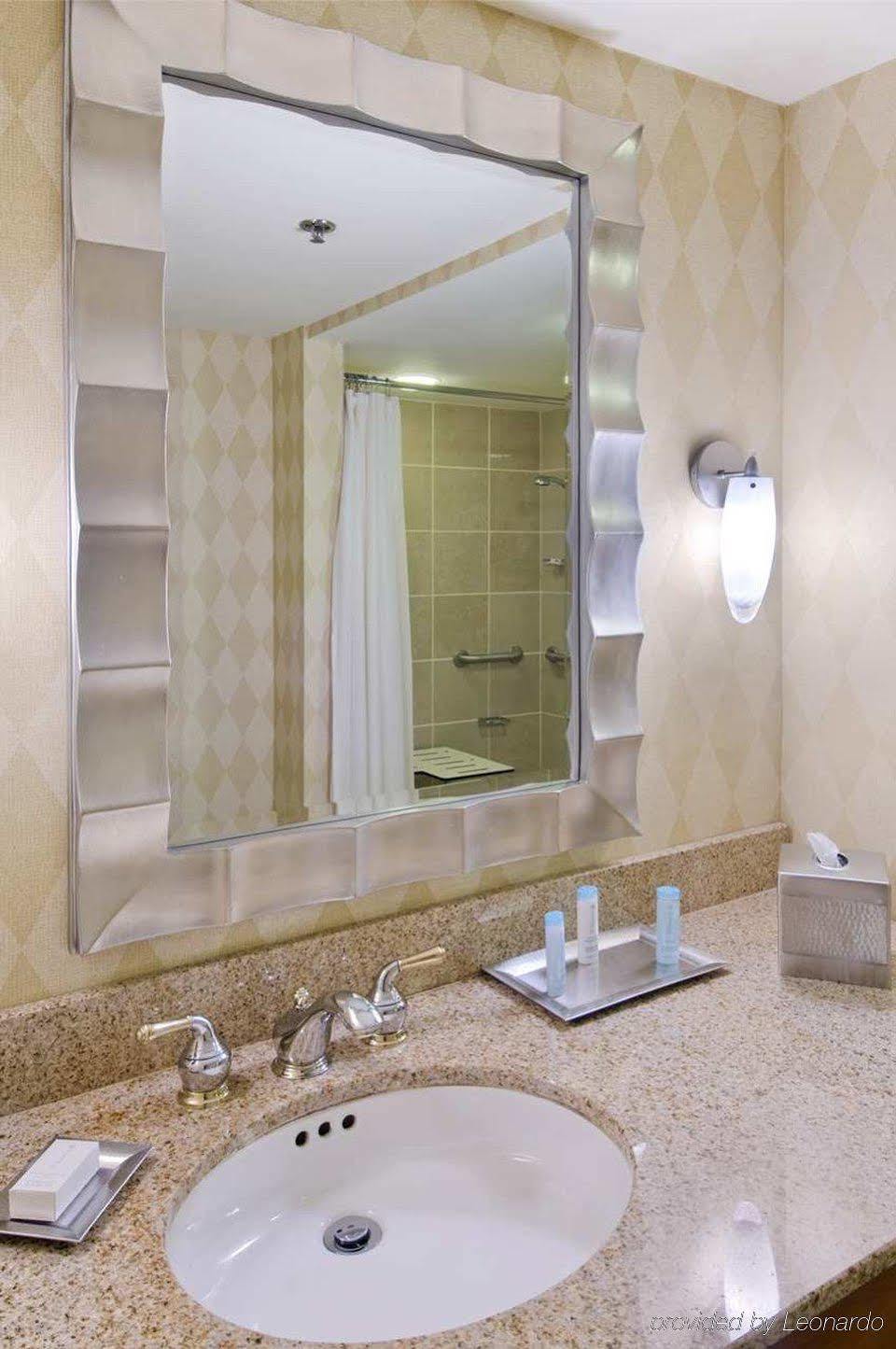 Hotel Hilton Chicago/magnificent Mile 3*