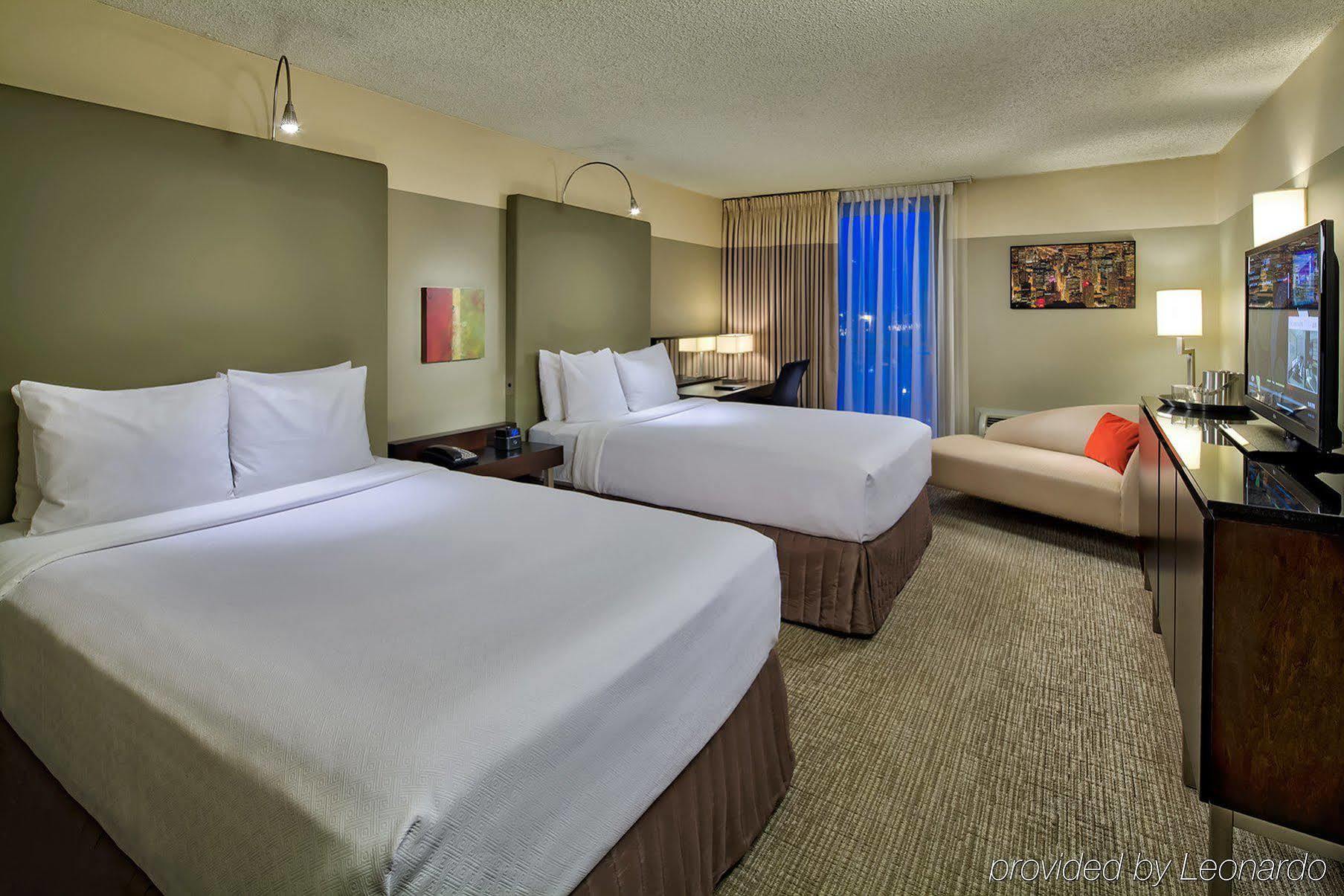 Hotel Crowne Plaza - West Loop By Ihg 3*