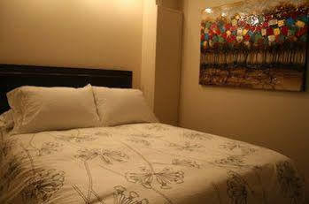 Hotel Roscoe Village 3*