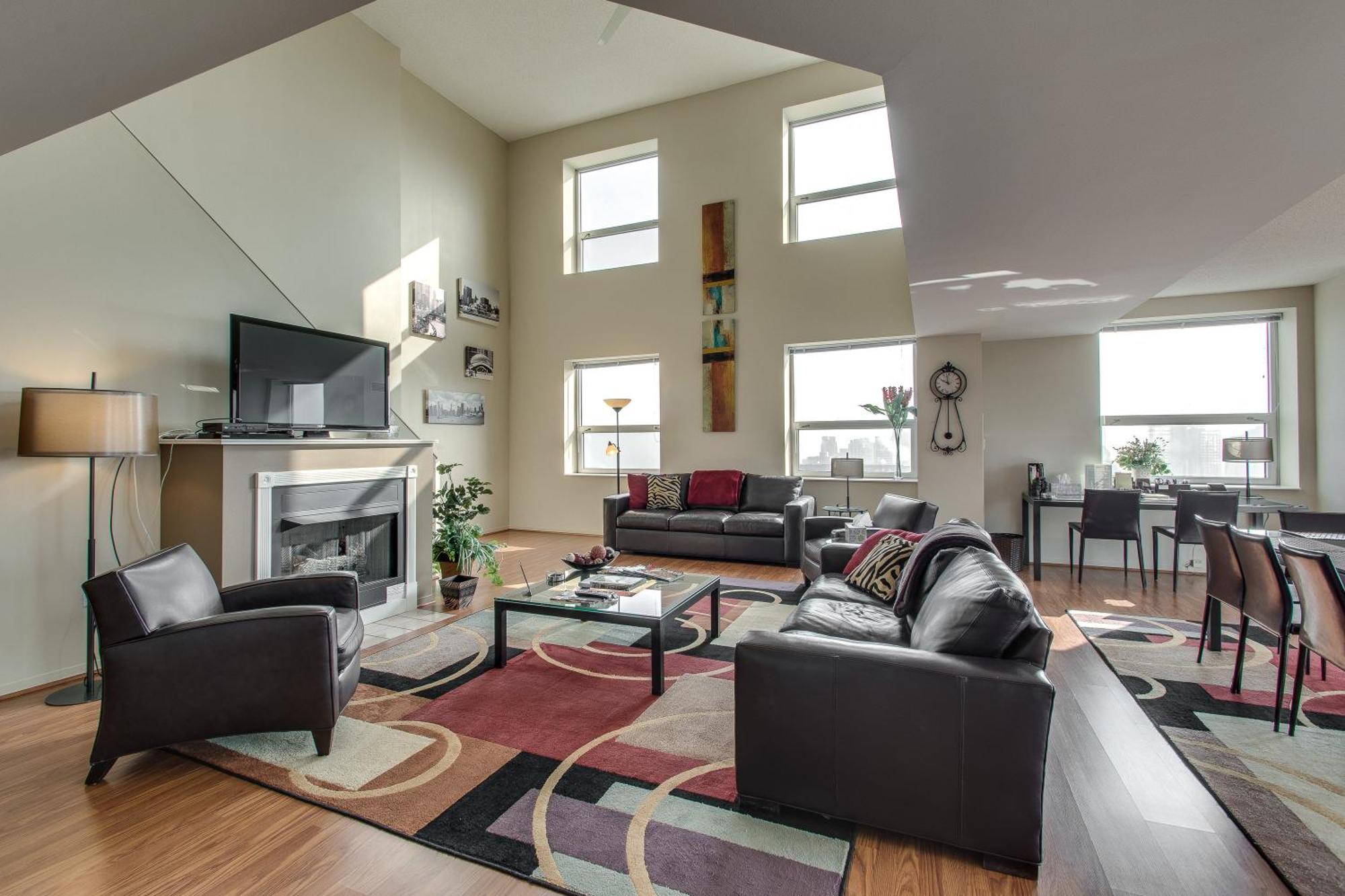 The Penthouse At Grand Plaza Chicago