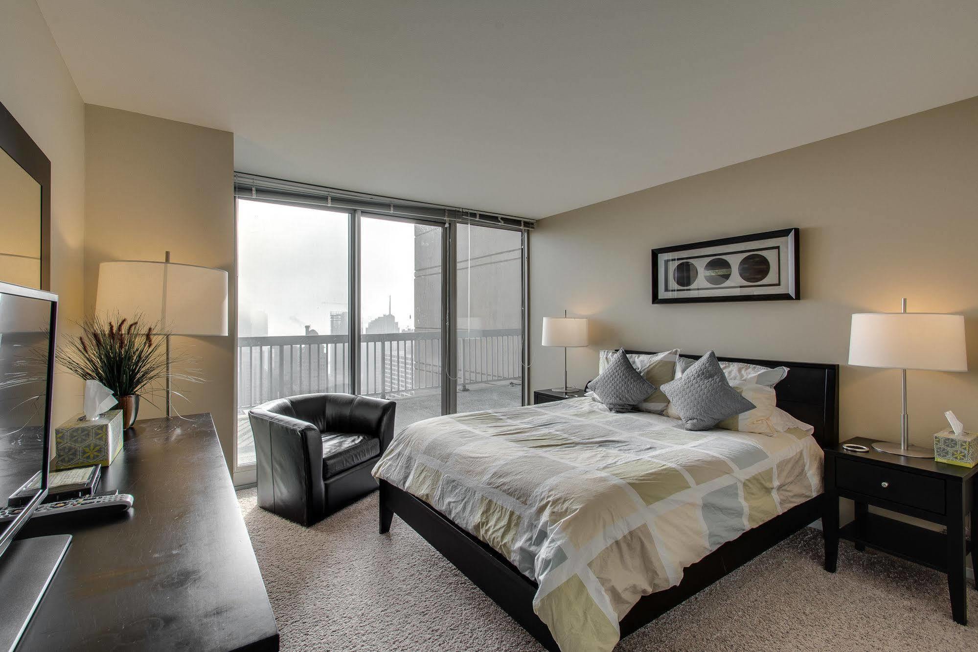 The Penthouse At Grand Plaza 4* Chicago