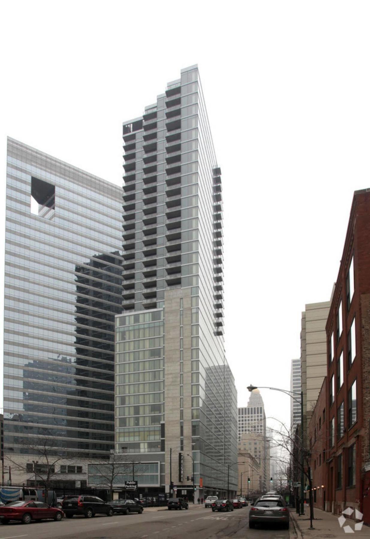 Bridgestreet At State And Grand Aparthotel