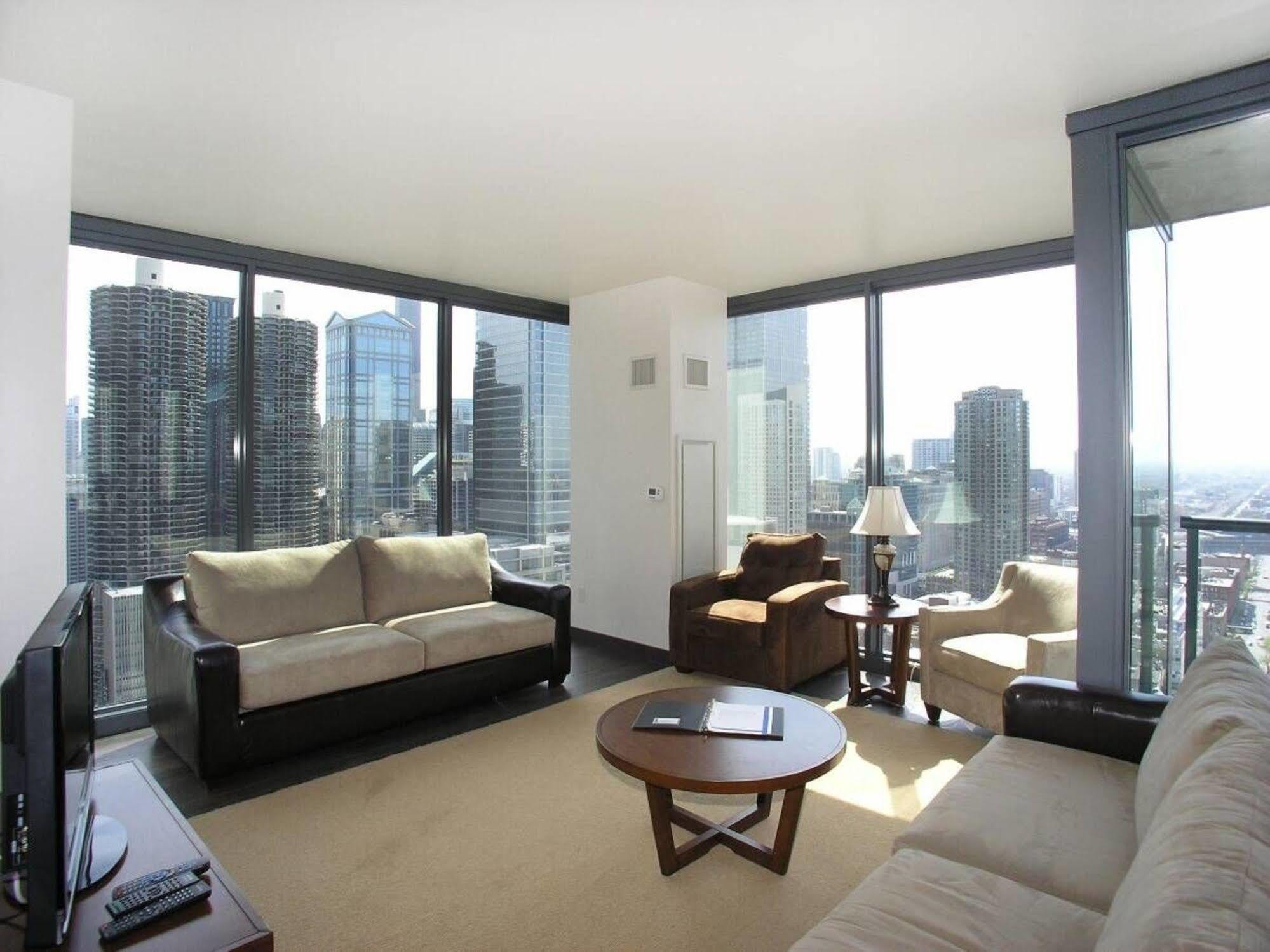 Bridgestreet At State And Grand Aparthotel 4*