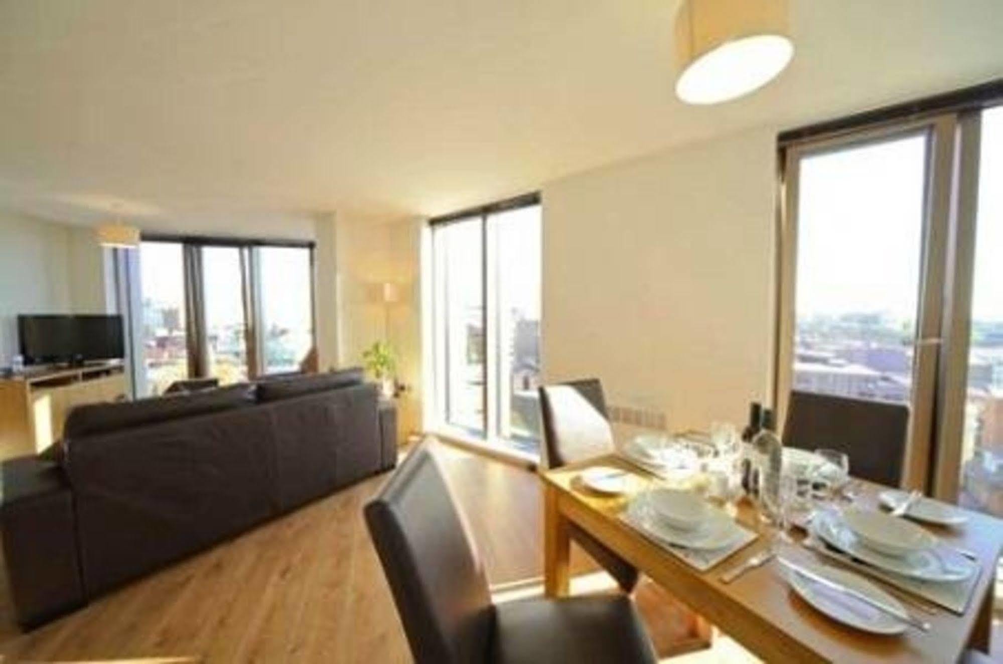 Bridgestreet At State And Grand Aparthotel Chicago