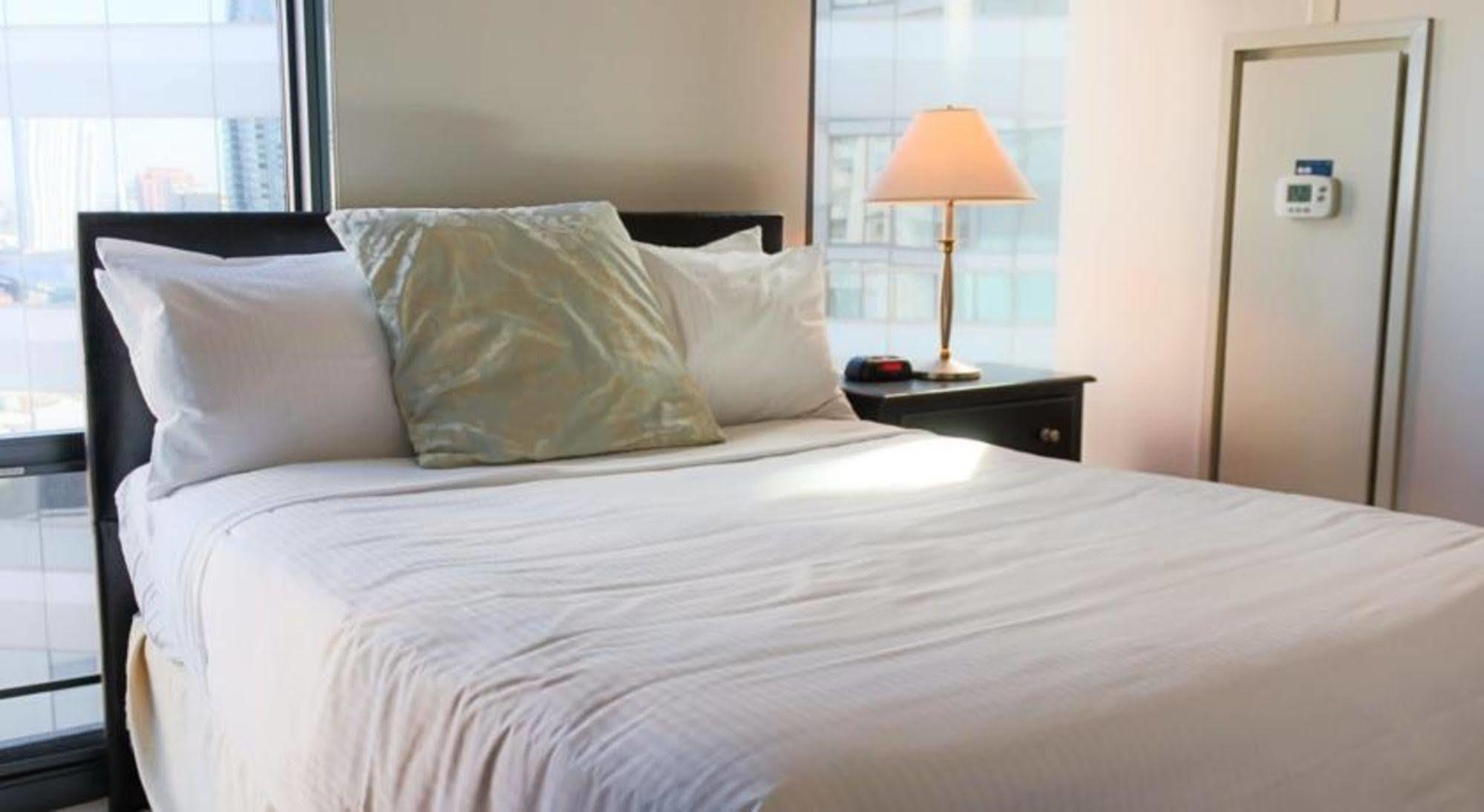 Bridgestreet At State And Grand Aparthotel 4*