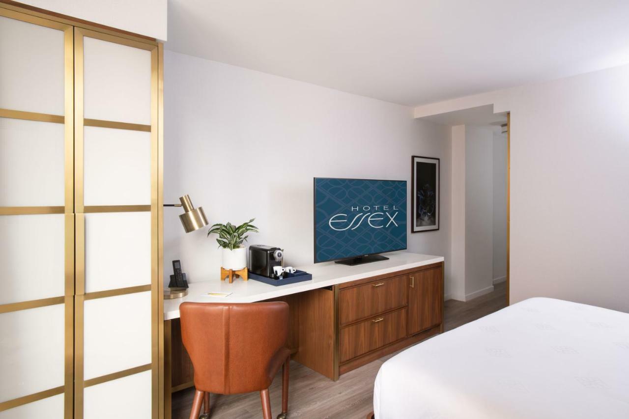 Hotel Essex Chicago