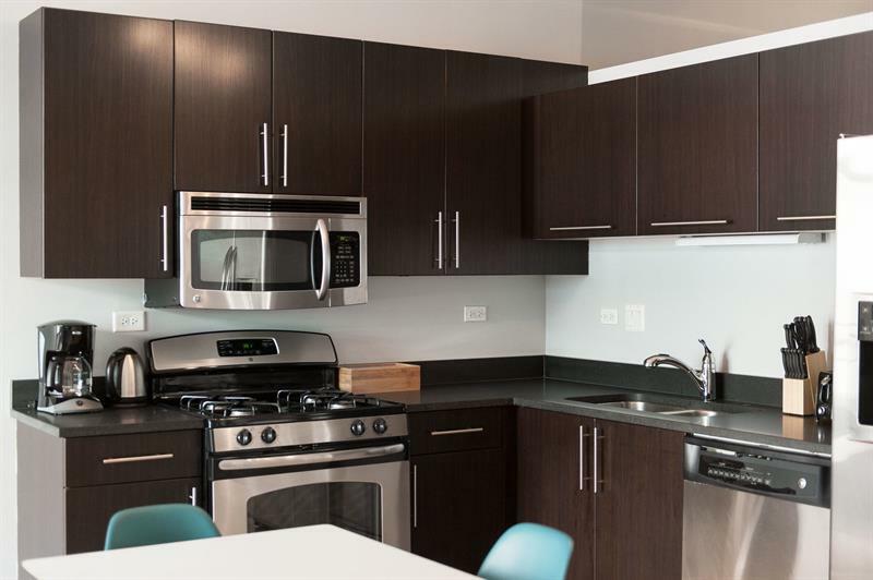 Artsy 2br In Lincoln Park By Sonder