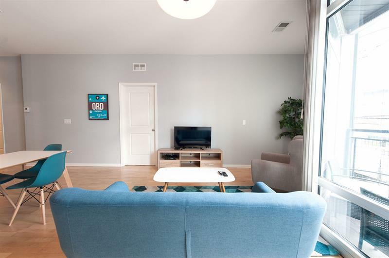 Artsy 2br In Lincoln Park By Sonder *