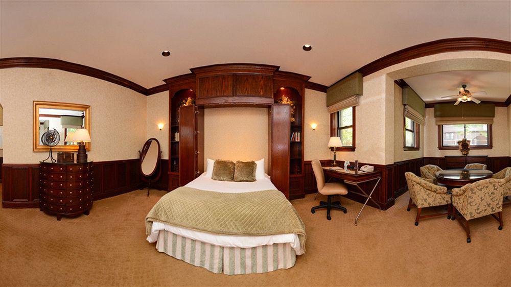 Hotel Majestic Chicago